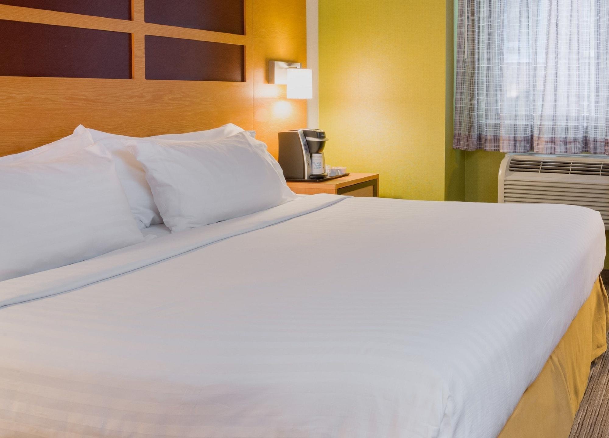Holiday Inn Express - Times Square By Ihg Нью-Йорк Экстерьер фото