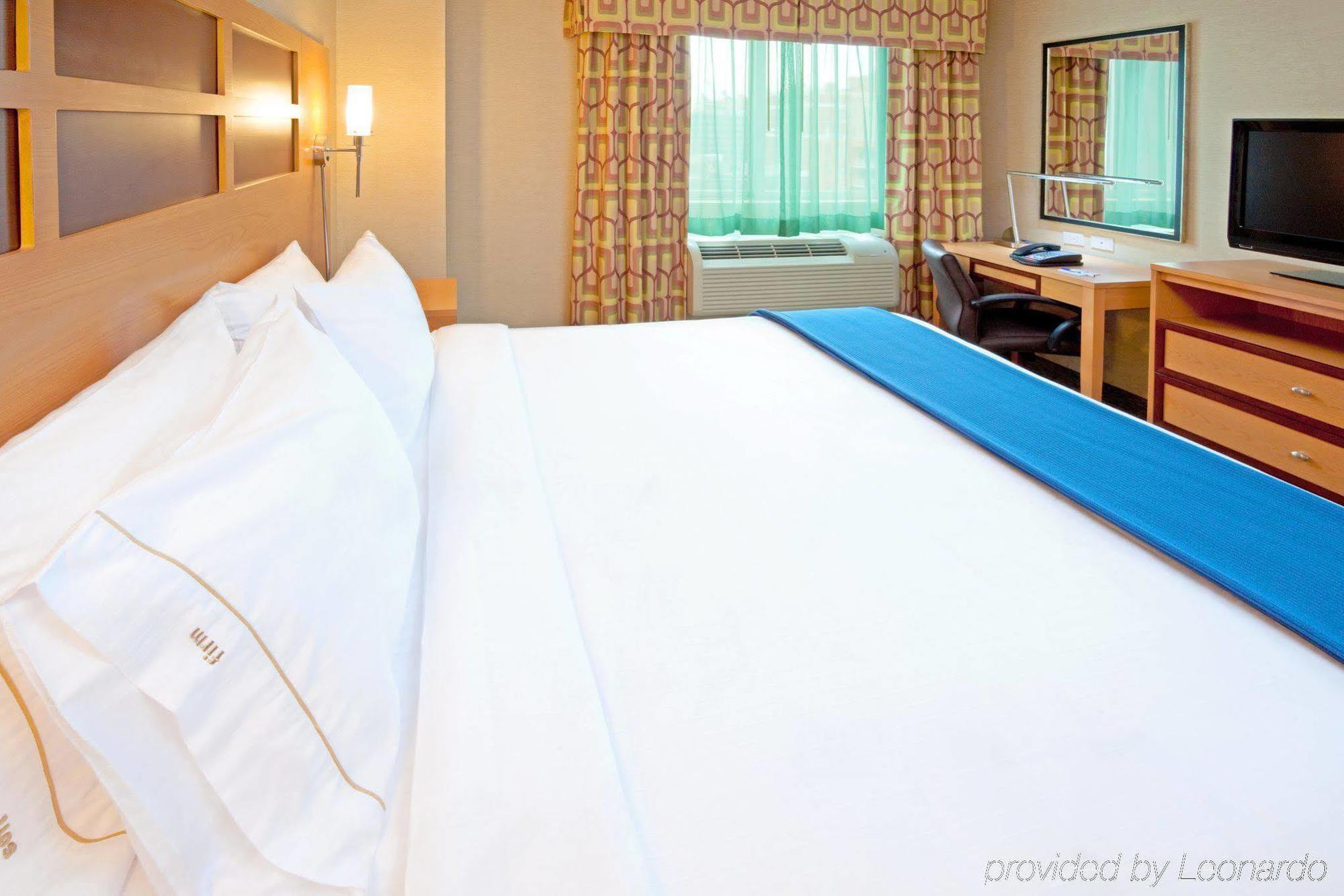 Holiday Inn Express - Times Square By Ihg Нью-Йорк Номер фото